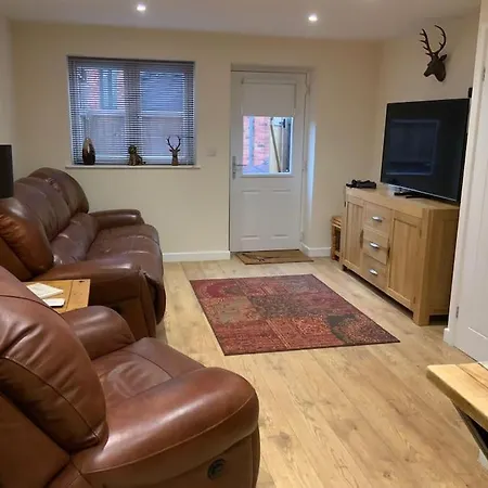 Pet Friendly Cottage Ashbourne With Parking Exterior photo