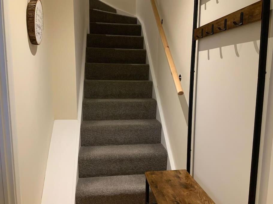 Pet Friendly Ashbourne With Parking Holiday home Ashbourne (Derbyshire)