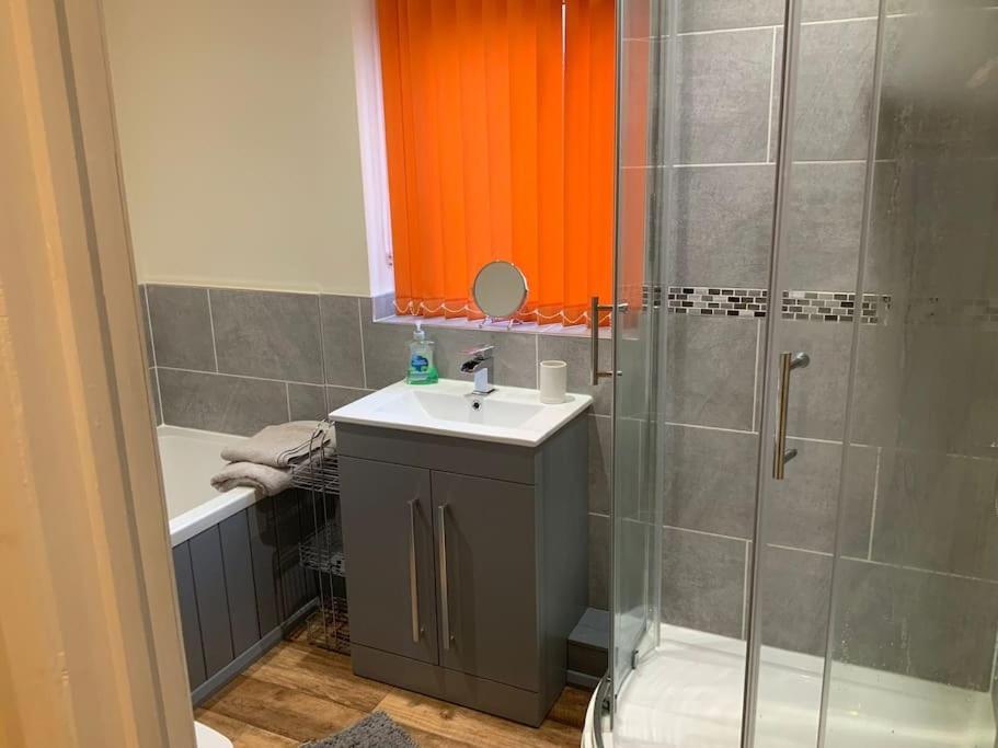 Pet Friendly Ashbourne With Parking Holiday home Ashbourne (Derbyshire)